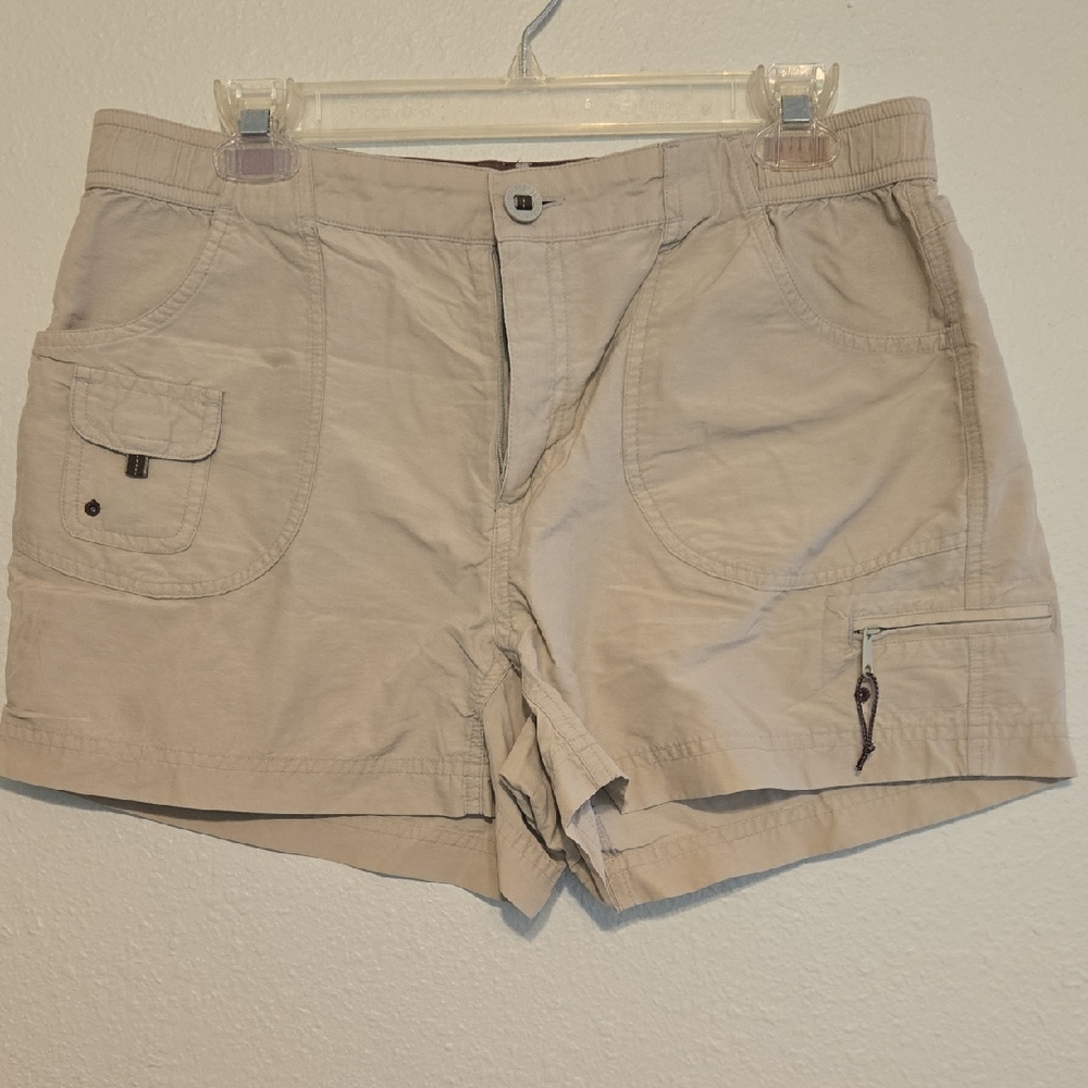 Columbia Tan Cargo Shorts